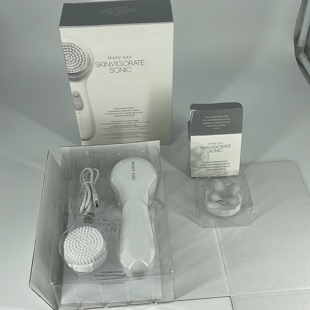 Mary Kay Skinvigorate Sonic™ Skin Care System + Massage Head - New